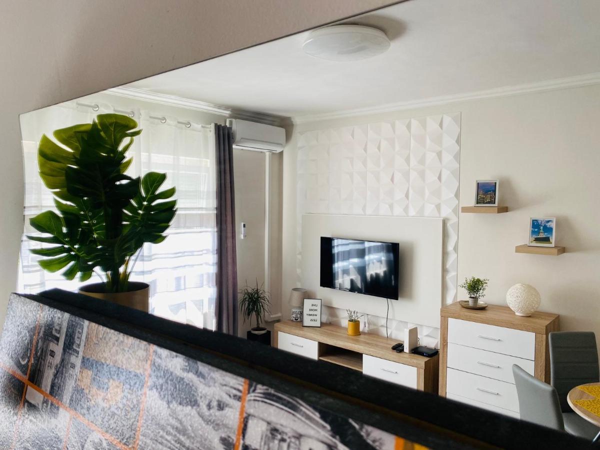 Sweet Central Apartment ,In The City Center เอ็กเกอร์ ภายนอก รูปภาพ