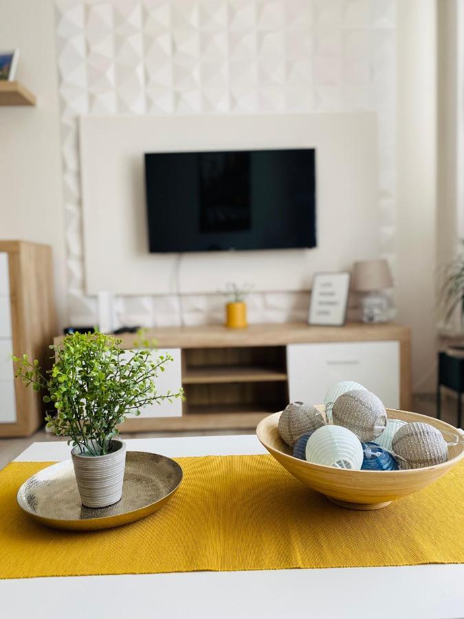 Sweet Central Apartment ,In The City Center เอ็กเกอร์ ภายนอก รูปภาพ